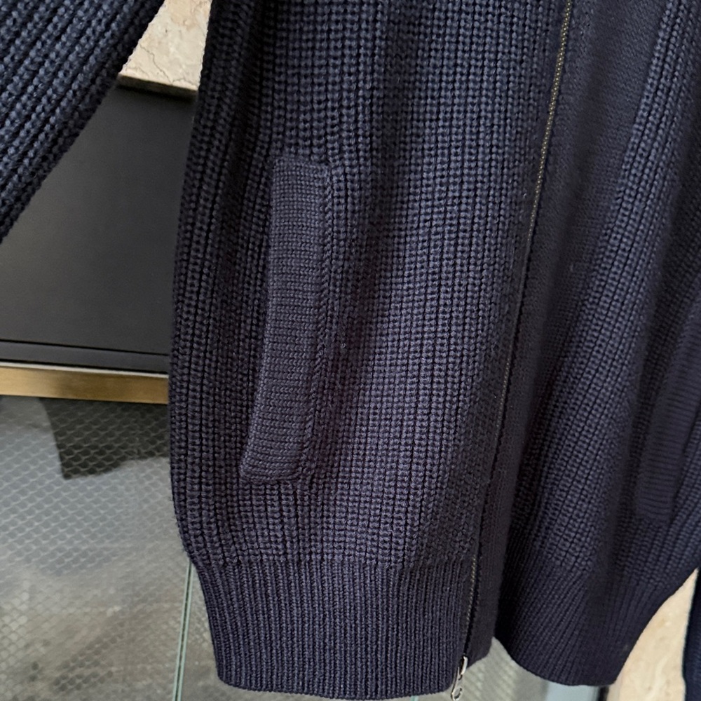 Banana Republic Men's Navy Zip-Up Sweater Cardigan - Picture 2 of 11